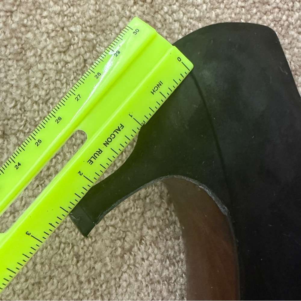 Stuart Weitzman Pointed Toe Kitten Heel Suede Pumps - Picture 12 of 12